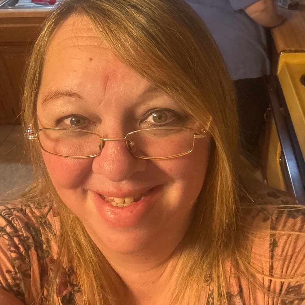 Meet your Posher, Julie